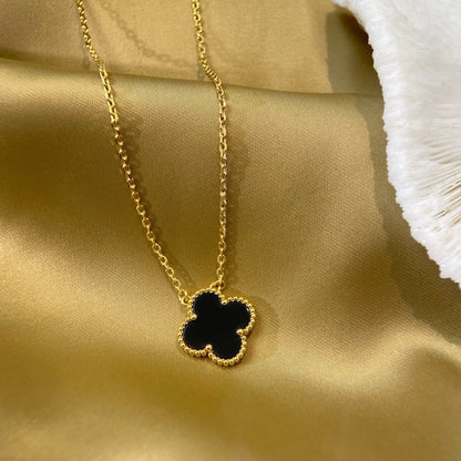 Mystic CLOVER 15MM BLACK ONYX SINGLE FLOWER NECKLACE