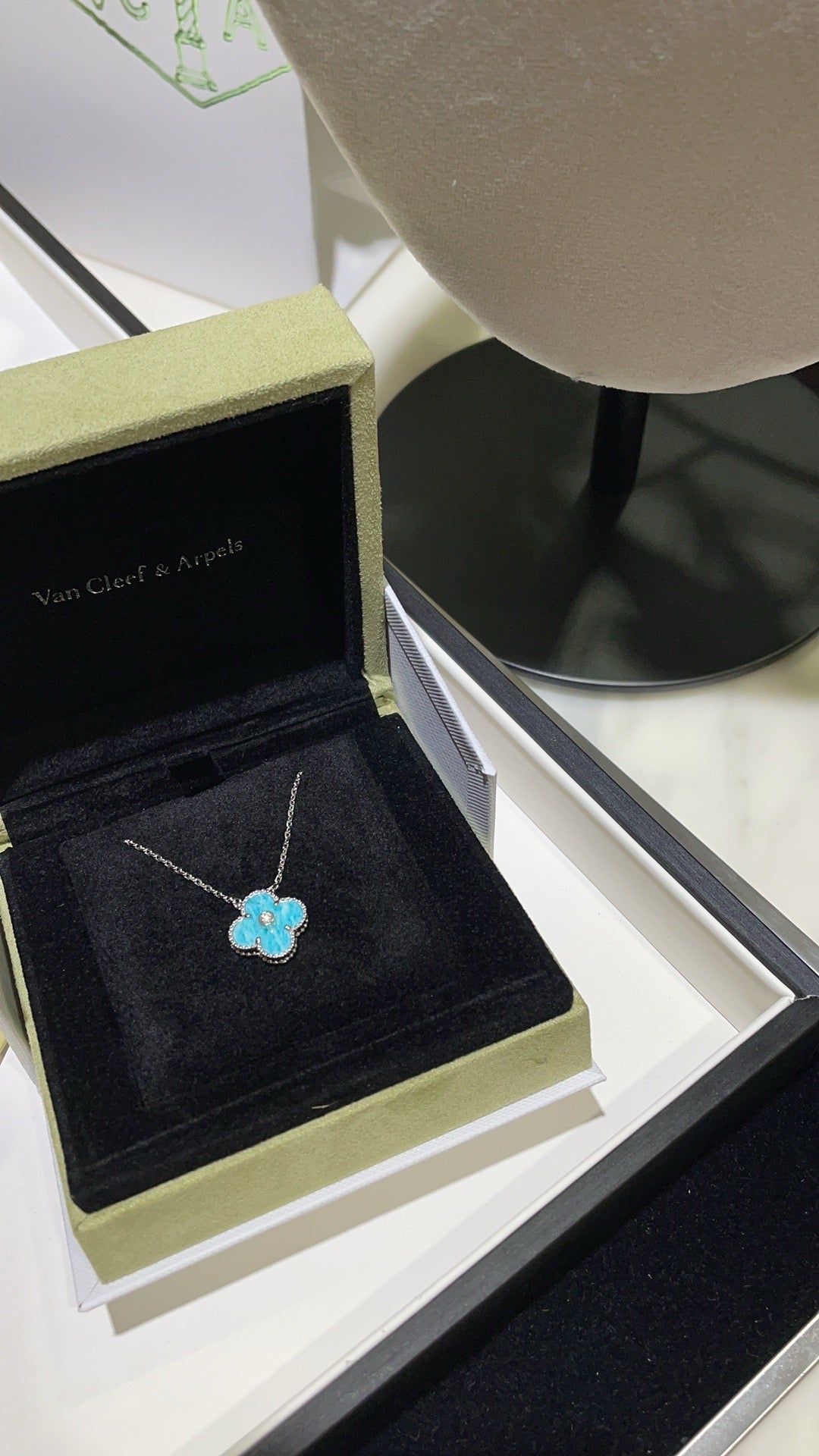 Mystic CLOVER 15MM DIAMOND SVRES PORCELAIN  NECKLACE SILVER