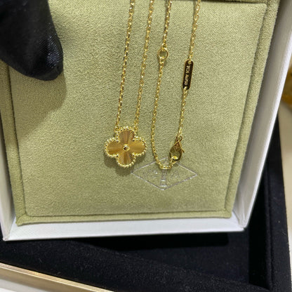 Mystic CLOVER 15MM LASER NECKLACE