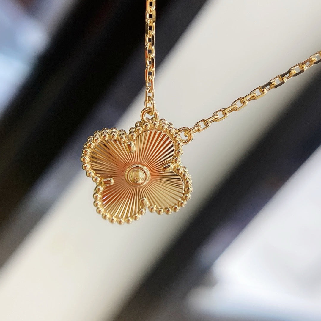 Mystic CLOVER 15MM LASER NECKLACE