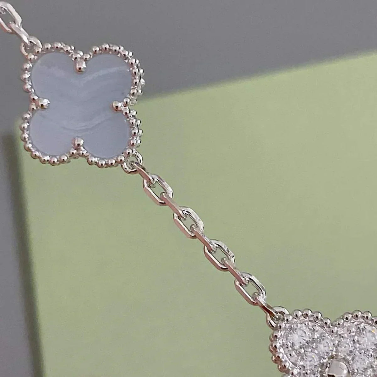 [Mystic ]New  CLOVER 5 MOTIF PURPLE CHALCEDONY BRACELET COLLECTION