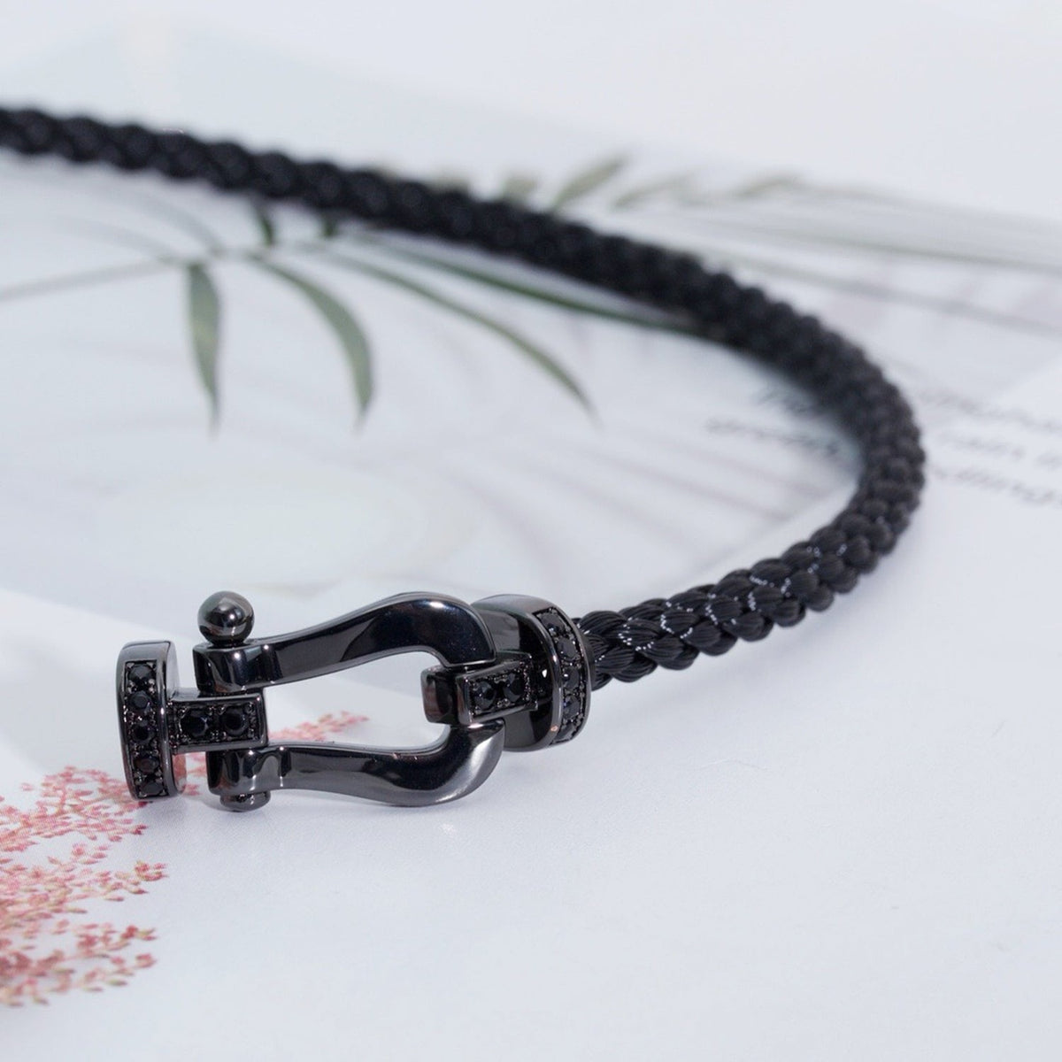 Mystic FORCE LARGE SERIES HORSESHOE BLACK SAMURAI BRACELET