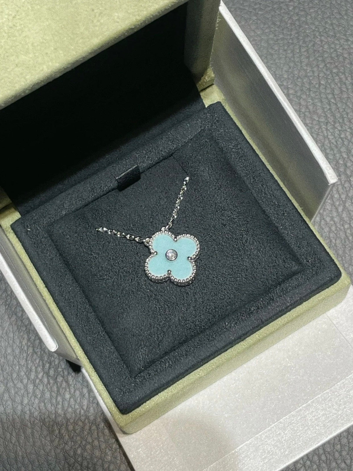 Mystic CLOVER 1 DIAMOND LIGHT BLUE SILVER NECKLACE