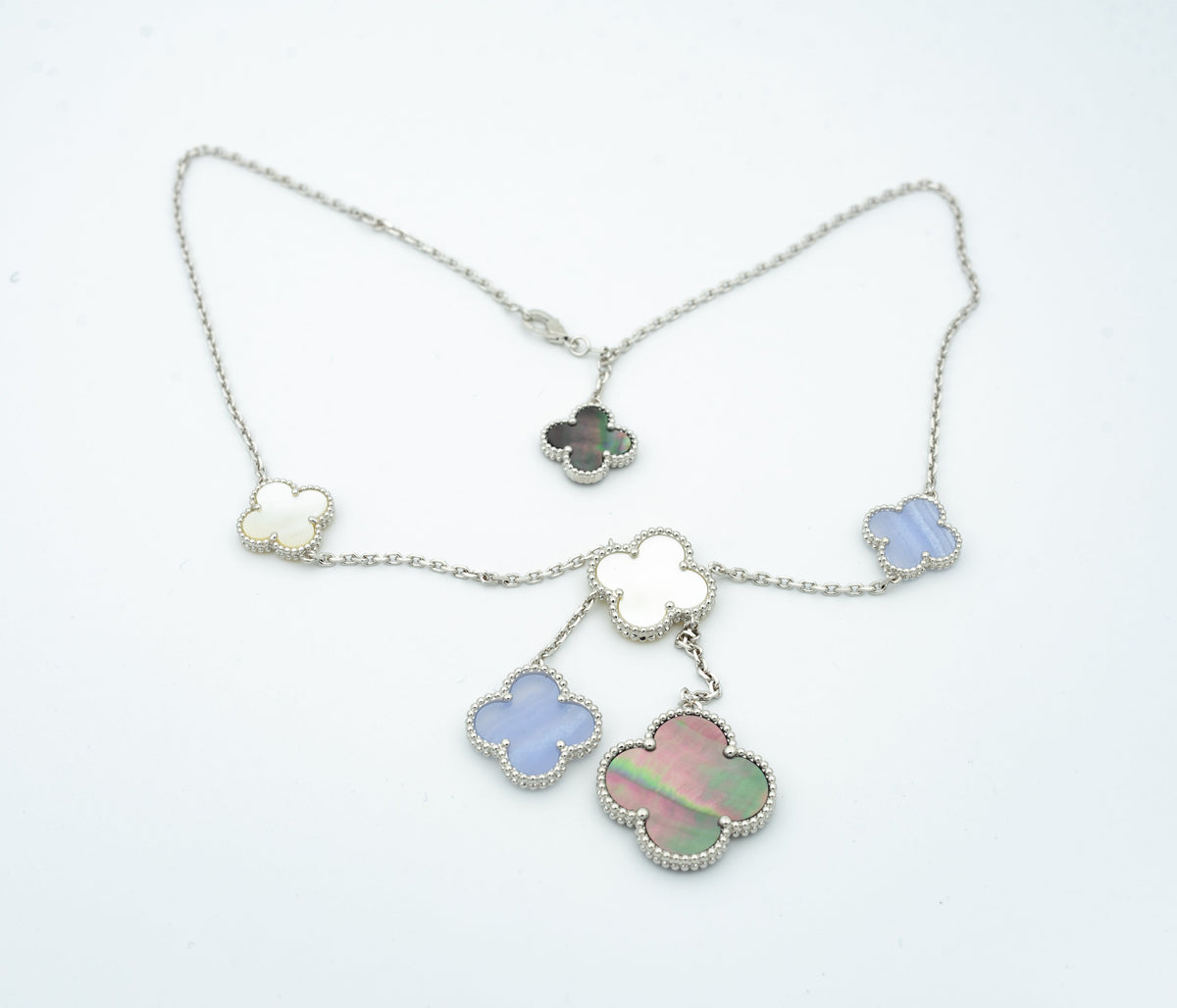 Mystic CLOVER MOP CHALCEDONY NECKLACE SILVER 6 MOTIF