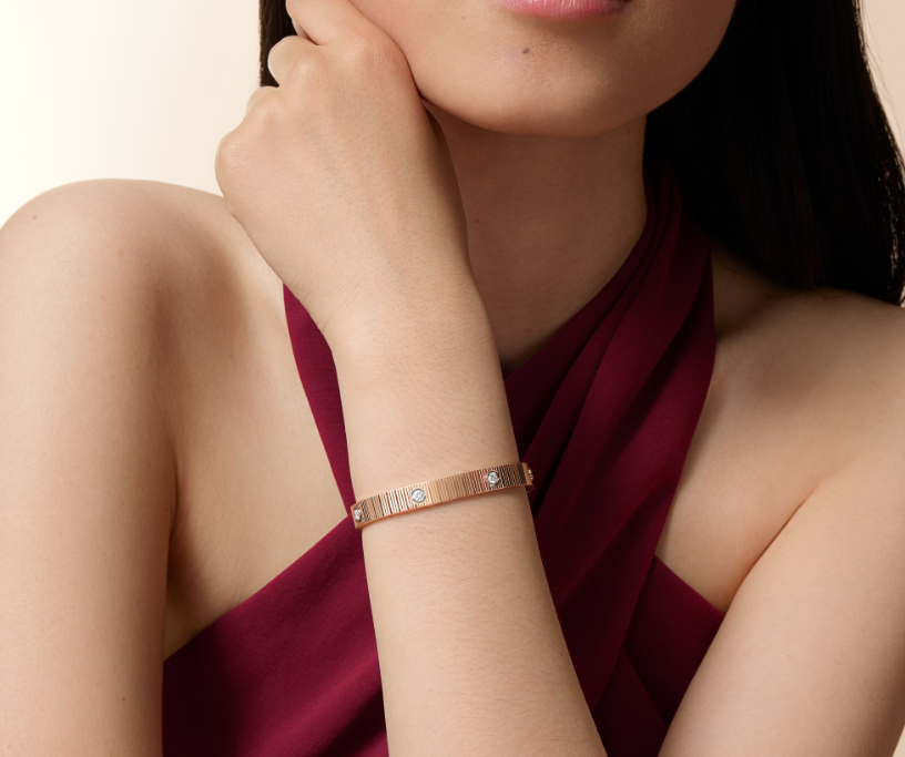 Mysitc NEW 7 MM 7-DIAMOND HEART-SHAPED BRACELET