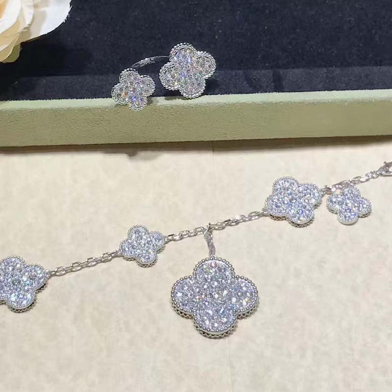 Mystic CLOVER 6 MOTIFS SILVER DIAMOND BRACELET