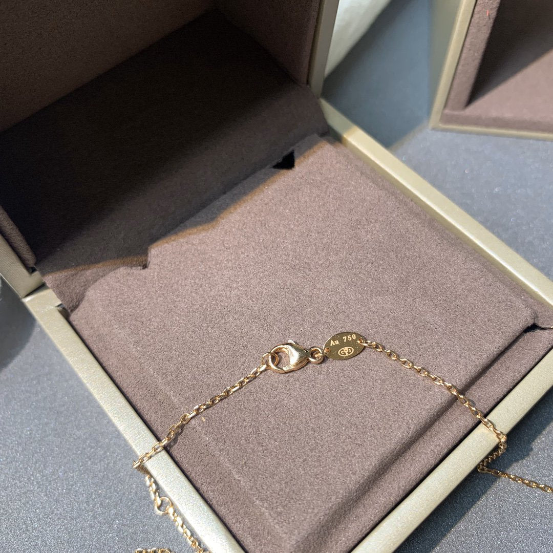 Mystic JEUX DE PINK GOLD DIAMOND NECKLACE
