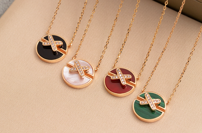 Mystic JEUX DE PINK GOLD DIAMOND NECKLACE