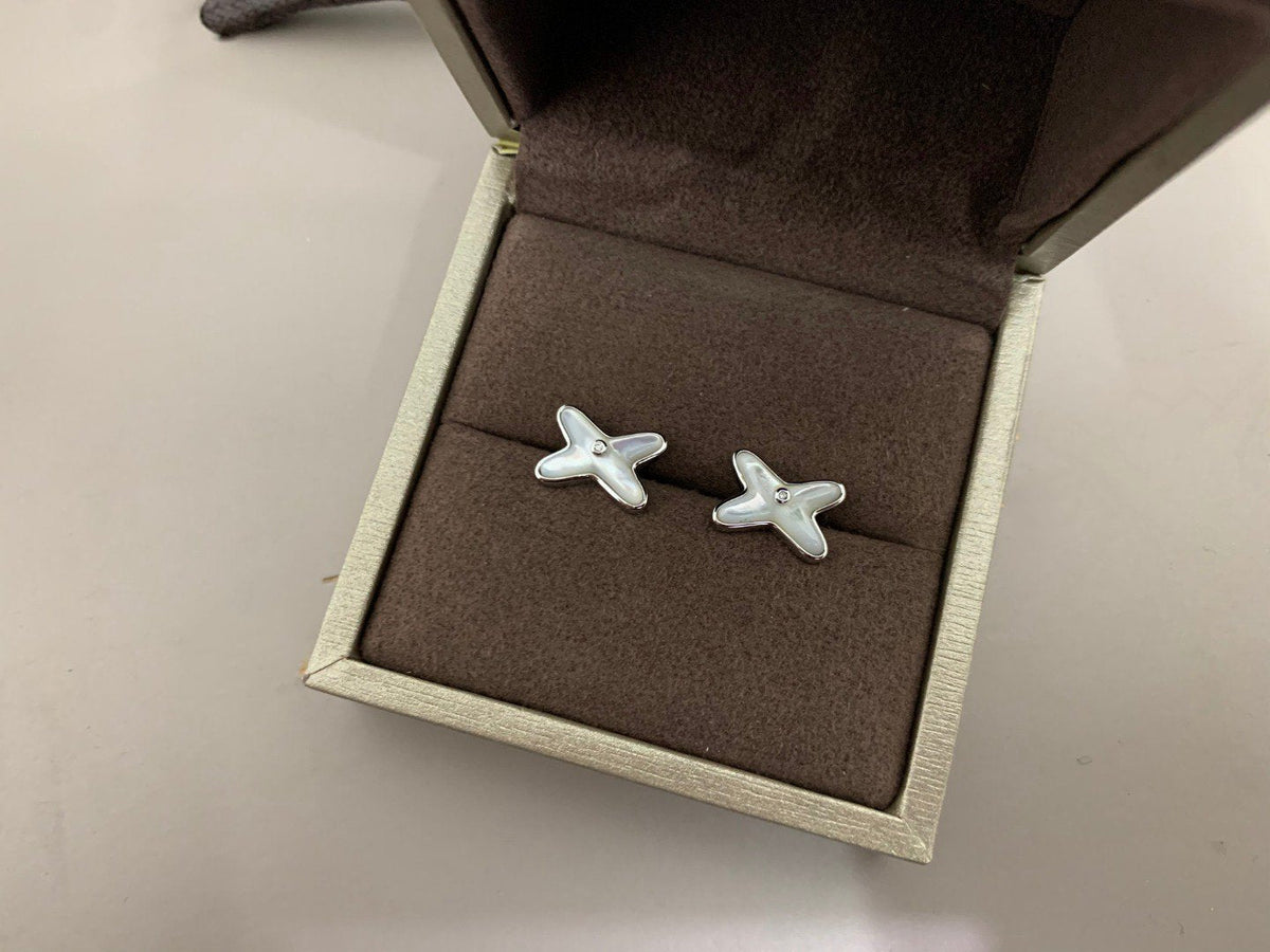 Mystic JEUX DE WHITE MOP SILVER DIAMOND EARRINGS