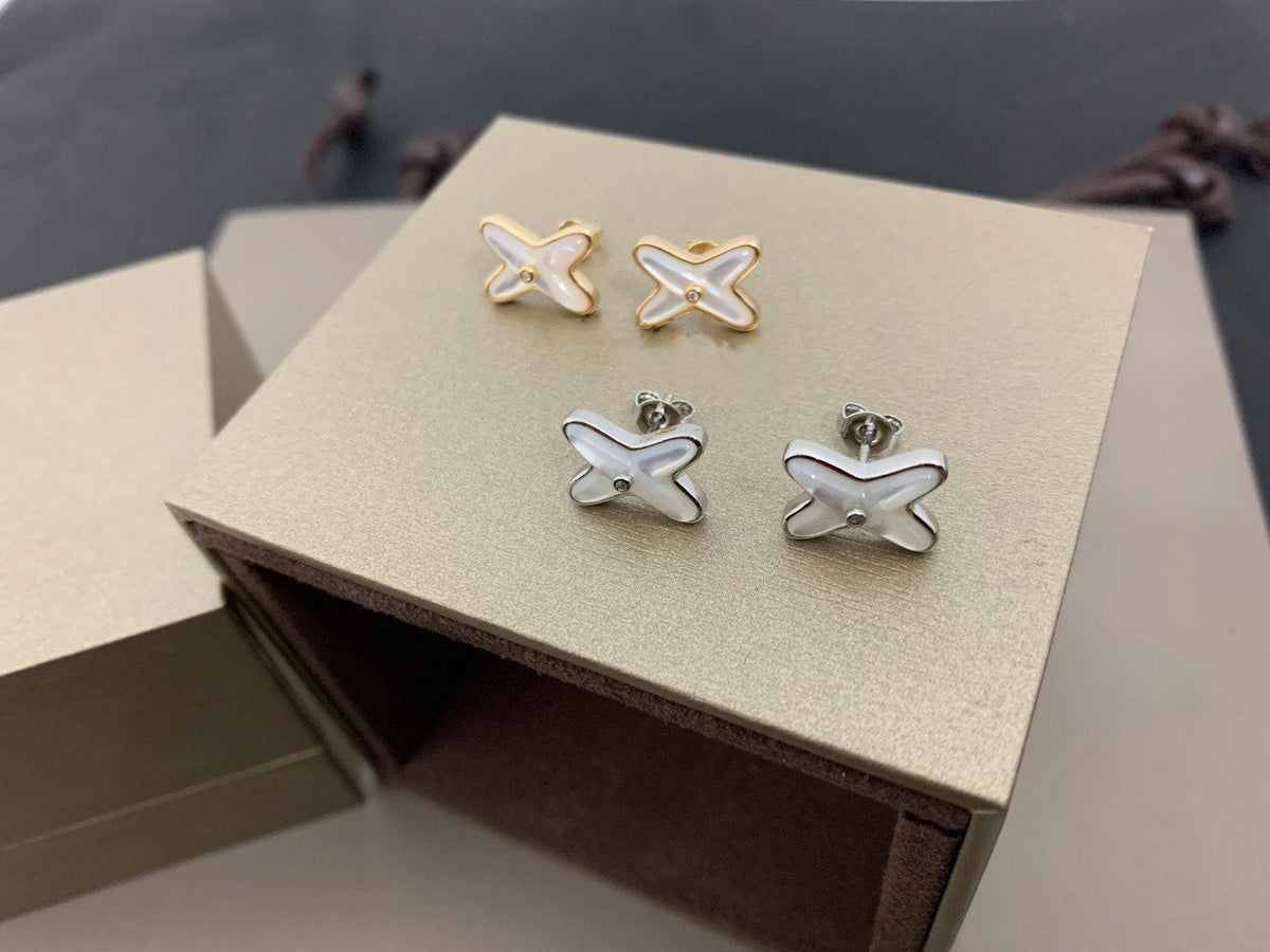 Mystic JEUX DE WHITE MOP SILVER DIAMOND EARRINGS