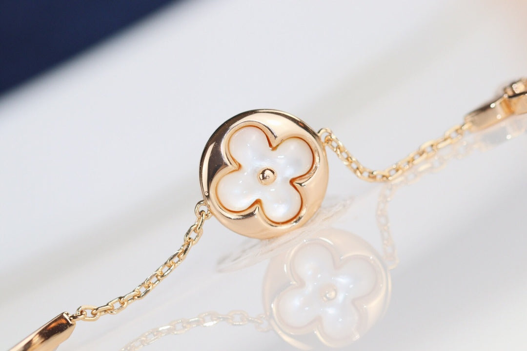 Mystic LEAF CLOVER BRACELET