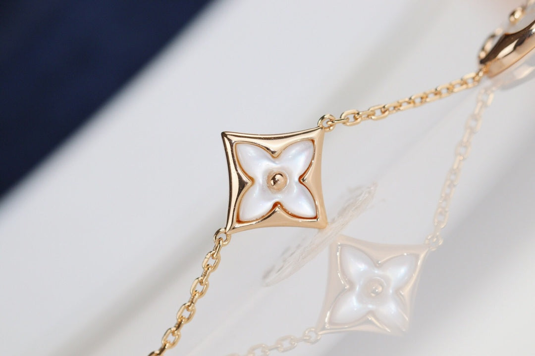 Mystic LEAF CLOVER BRACELET