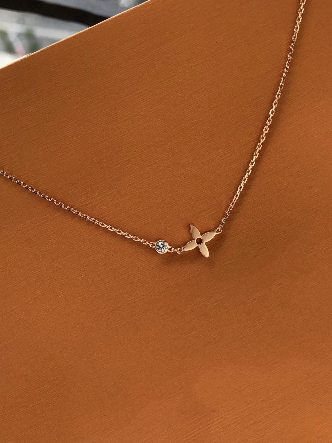 Mystic BLOSSOM PENDANT PINK GOLD AND DIAMOND