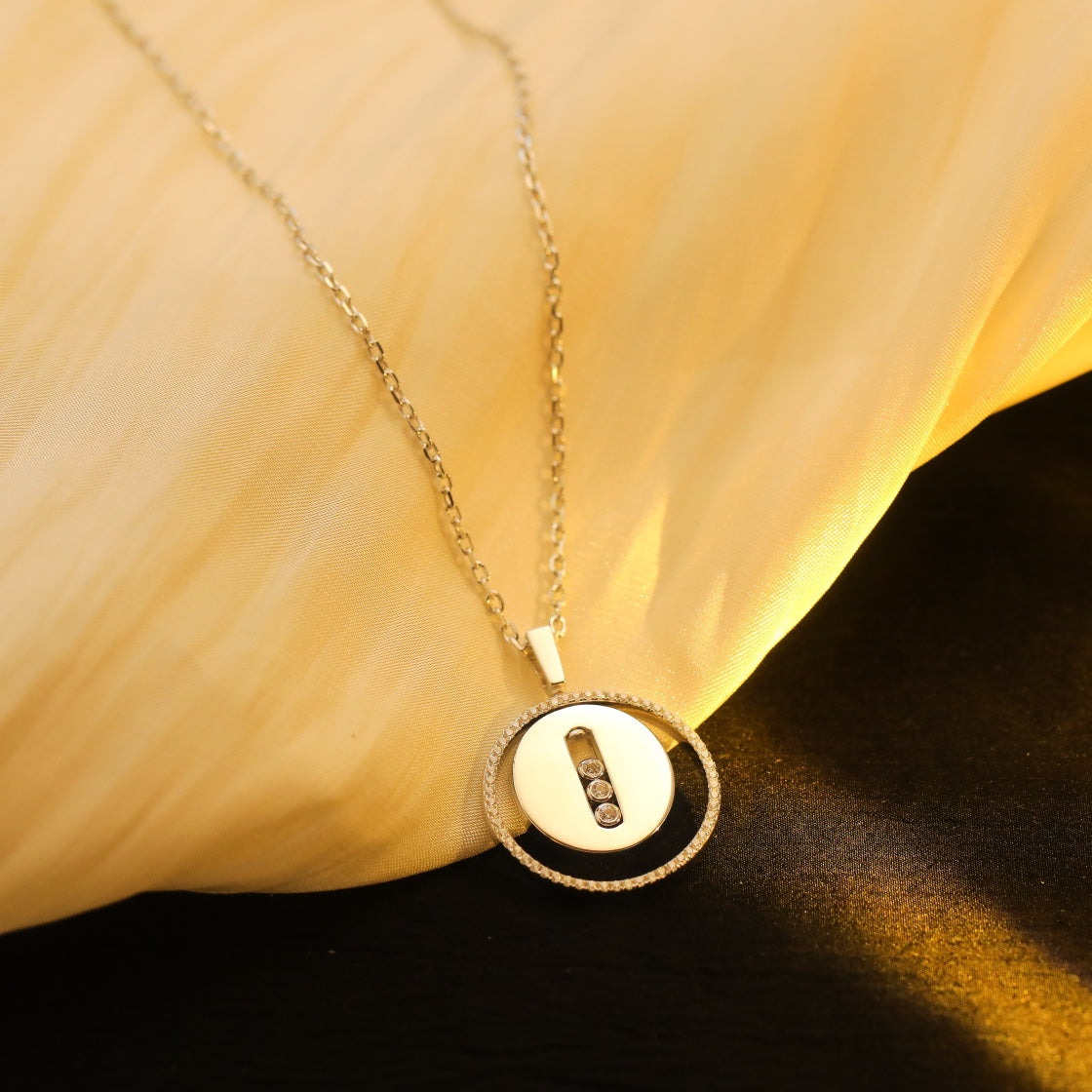 [Mystic]LUCKY MOVE MM SILVER DIAMOND NECKLACE