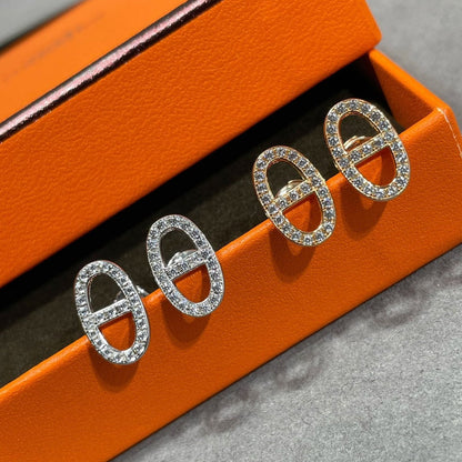 Mystic HM FULL DIAMOND PIG NOSE STUD EARRINGS