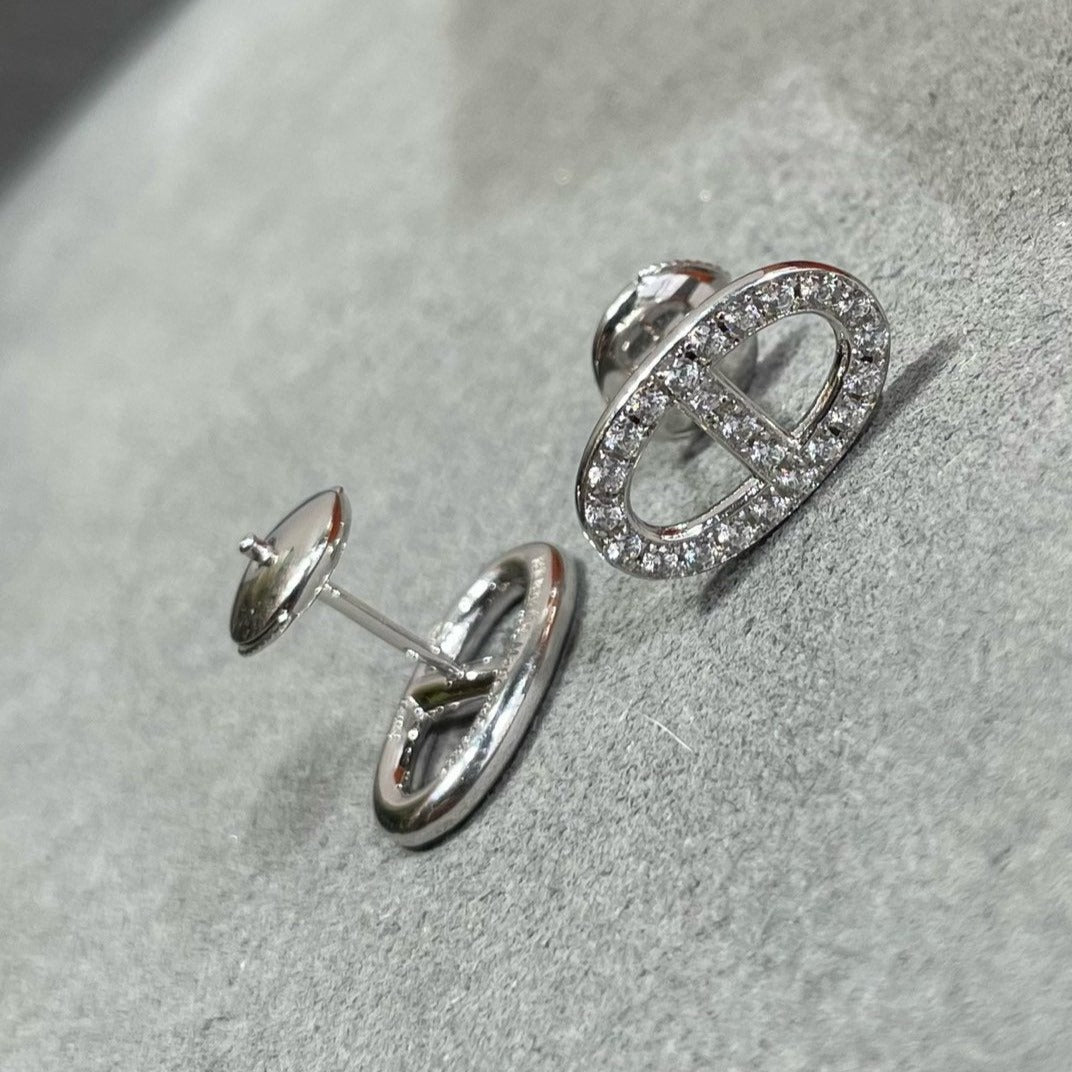 Mystic HM FULL DIAMOND PIG NOSE STUD EARRINGS