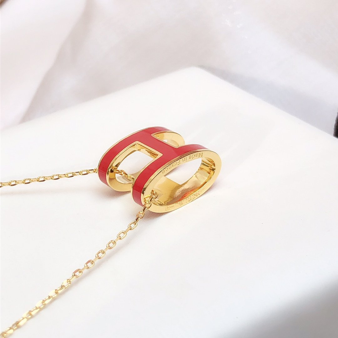 Mystic HM CLIC RED ENAMEL GOLD NECKLACE