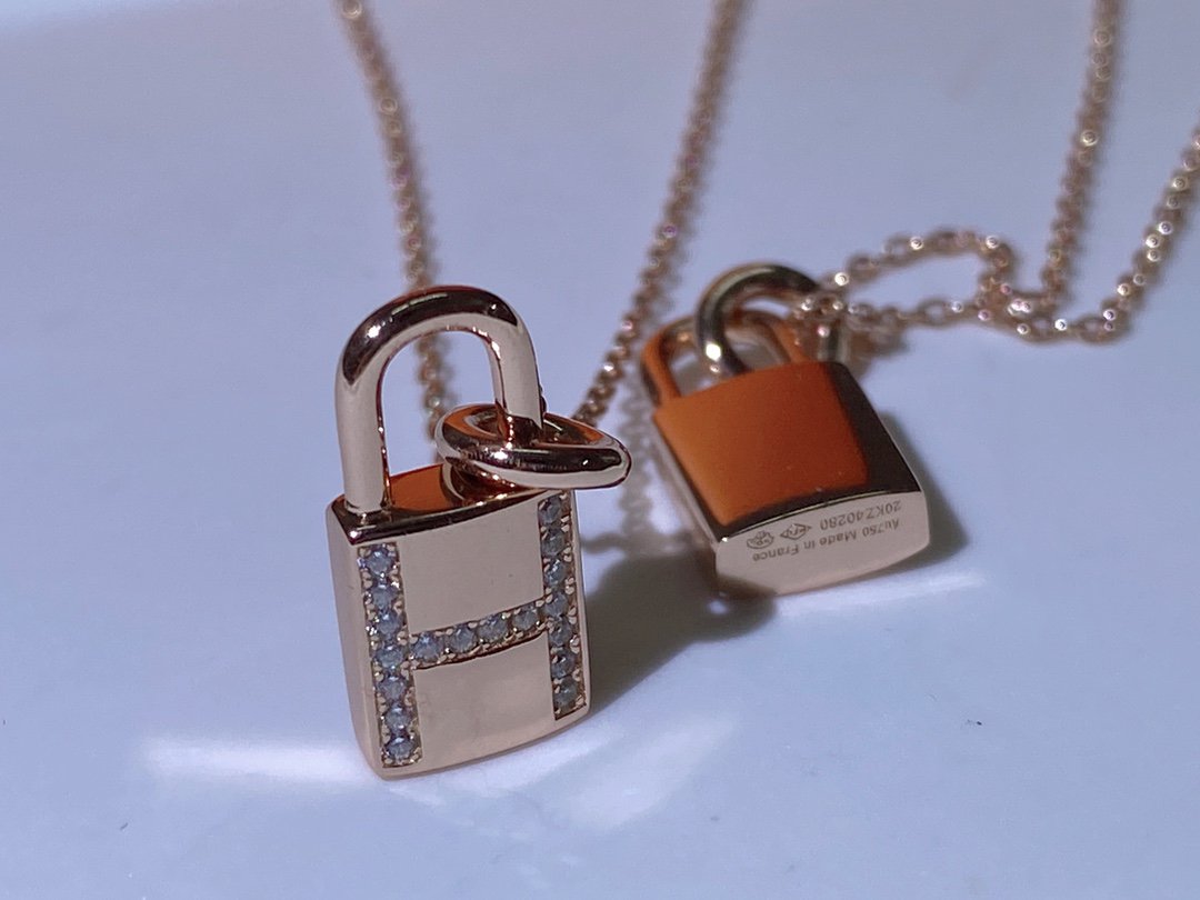 Mystic HM ADVANCED NICHE LOCK HEAD NECKLACE DIAMONDS