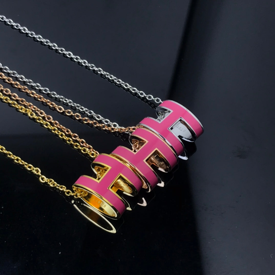 Mystic H NECKLACE PINK