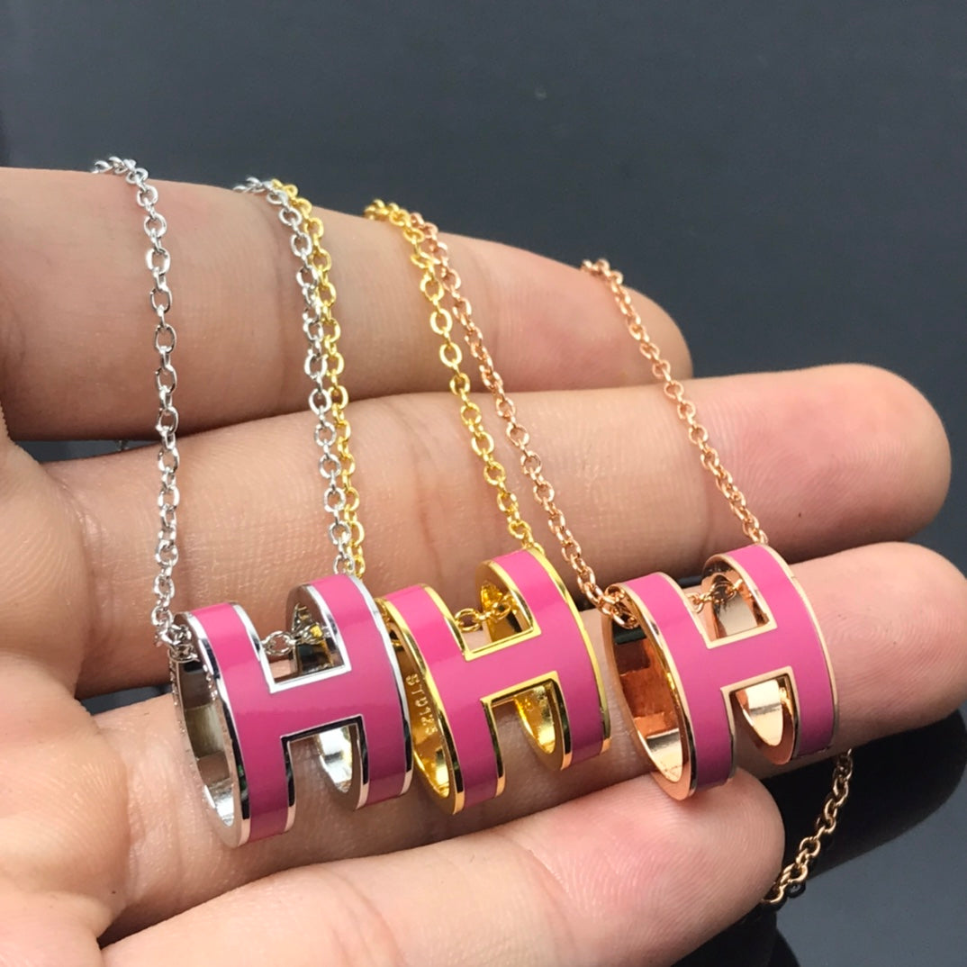 Mystic H NECKLACE PINK
