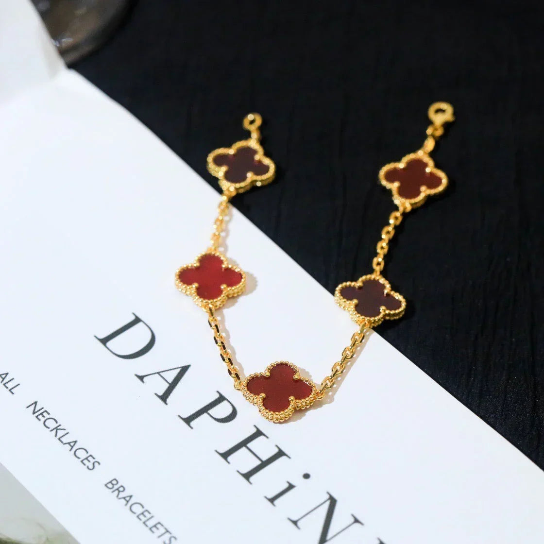[Mystic ]New  CLOVER 5 MOTIF RED CORNELIAN BRACELET COLLECTION