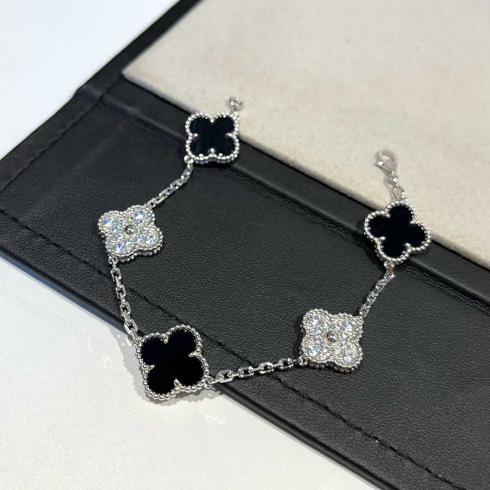 [Mystic ]New CLOVER 5 MOTIF ONYXS BRACELET COLLECTION