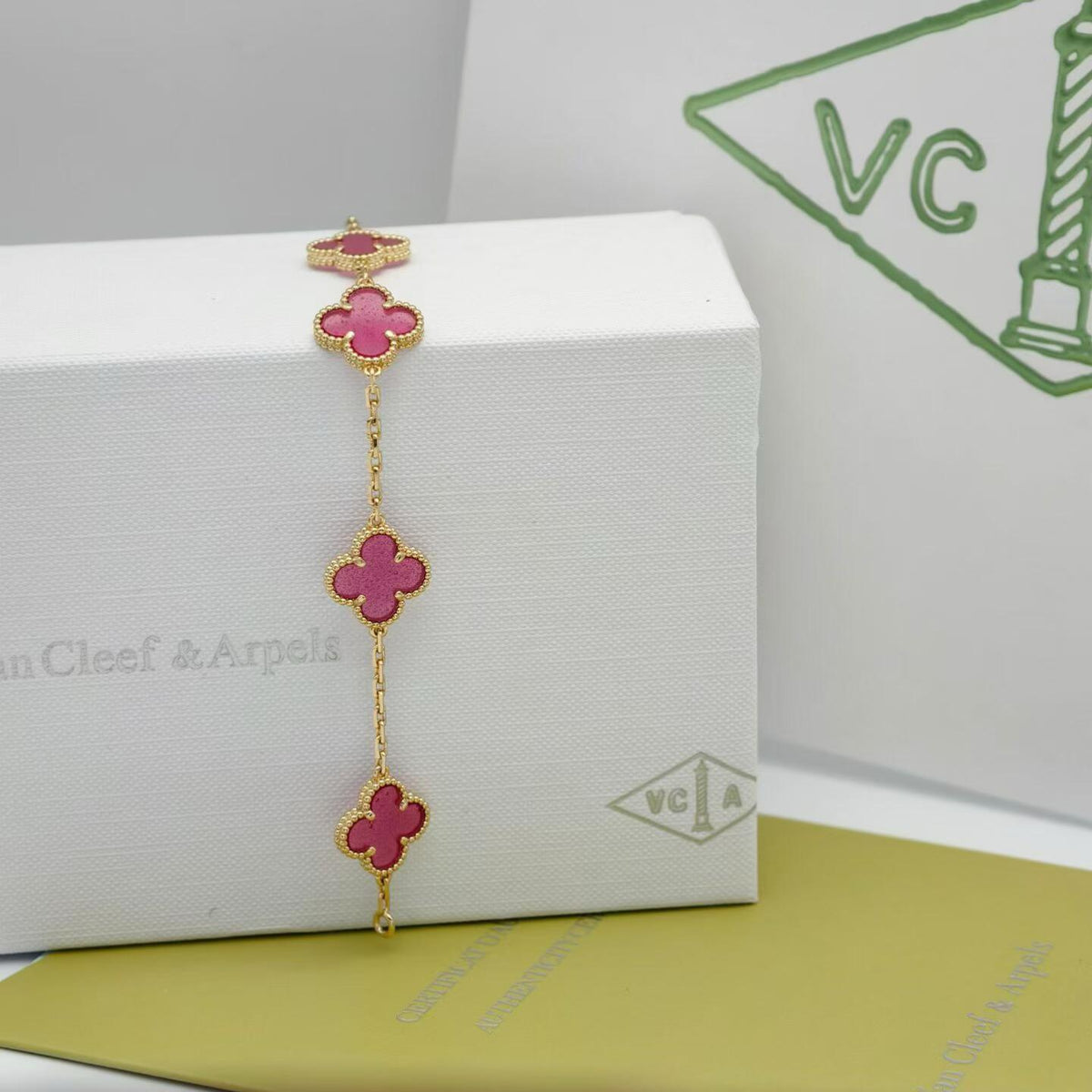 [Mystic]NEW CLOVER 5 MOTIFS PINK ENAMEL BRACELET