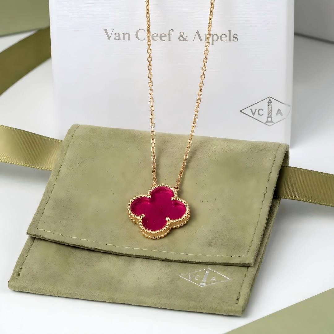[Mystic] NEW CLOVER 15MM PINK ENAMEL NECKLACE