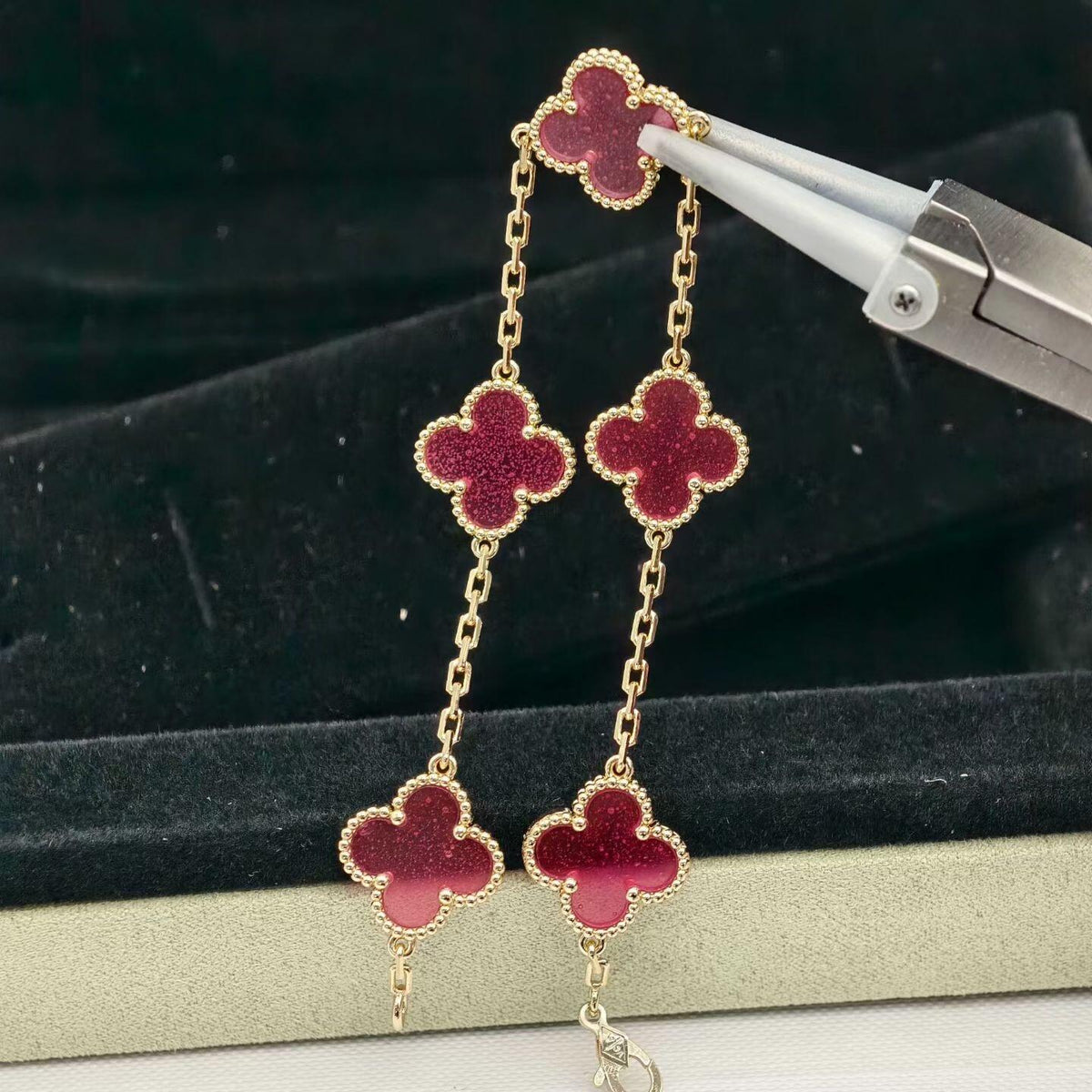 [Mystic]NEW CLOVER 5 MOTIFS PINK ENAMEL BRACELET