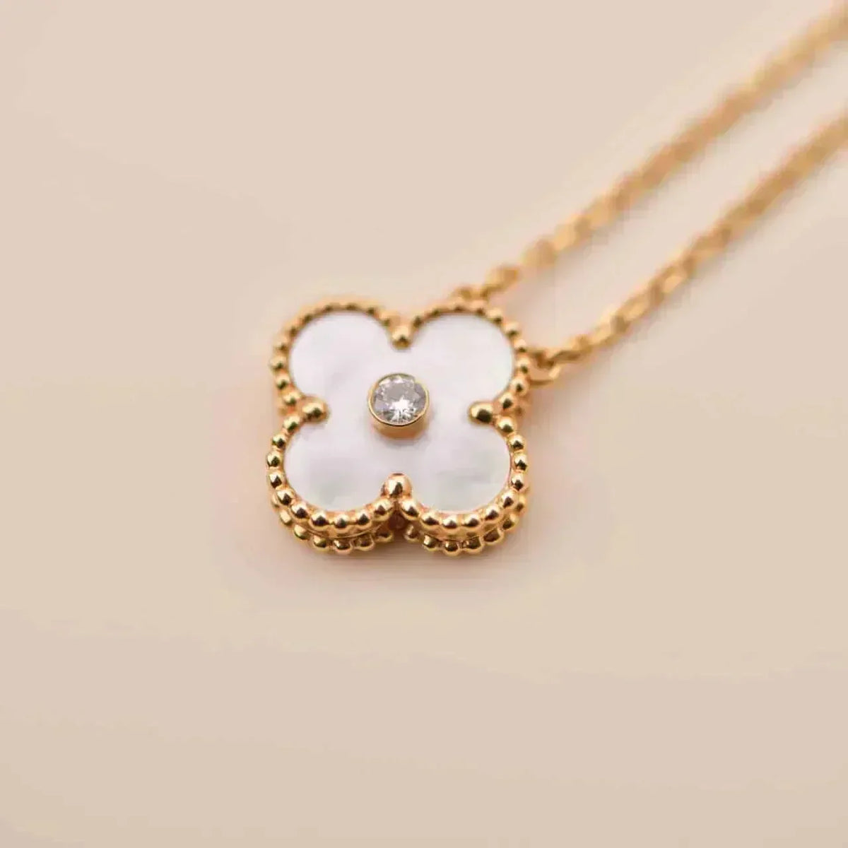 Mystic CLOVER 15MM DIAMOND WHITE FRITILLARIA NECKLACE