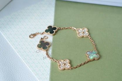 [Mystic ]New CLOVER 5 MOTIF GRAY MOP BRACELET COLLECTION