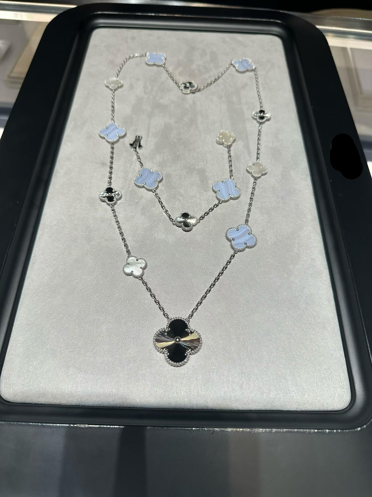 [Mystic ] 25 NEW CLOVER 15 MOTIFS PURPLE CHALCEDONY