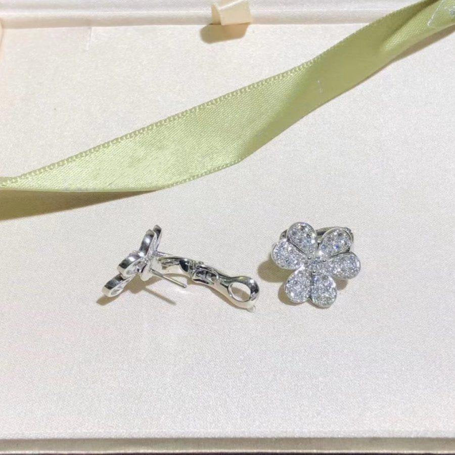 Mystic FRIVOLE SILVER FLOWER DIAMOND EARRINGS