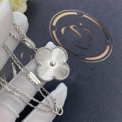 Mystic CLOVER 25MM SILVER BIG CLOVER NECKLACE