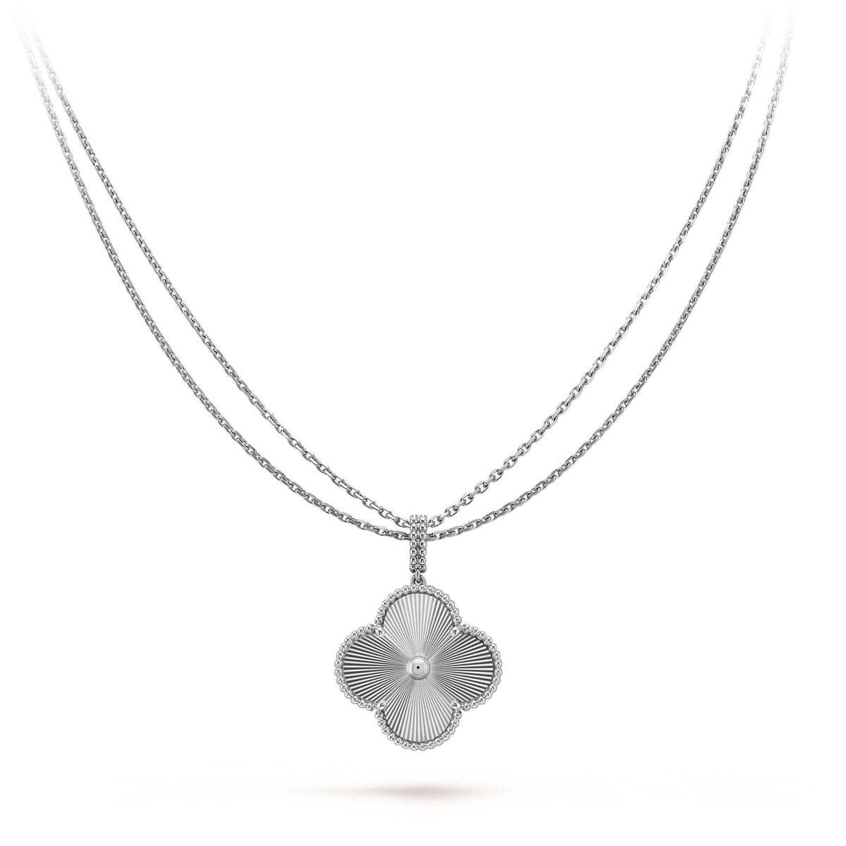 Mystic CLOVER 25MM SILVER BIG CLOVER NECKLACE