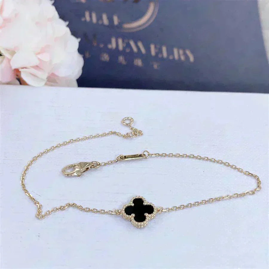 Mystic CLOVER ONYX SINGLE FLOWER BRACELET