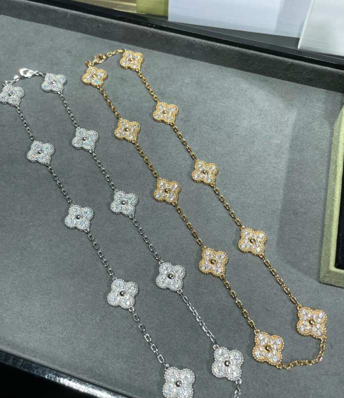 [Mystic ]CLOVER 10 MOTIFS FULL DIAMOND NECKLACE
