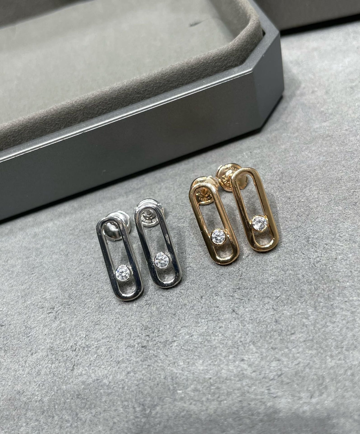 [Mystic]MOVE UNO SMALL 1 DIAMOND EARRINGS