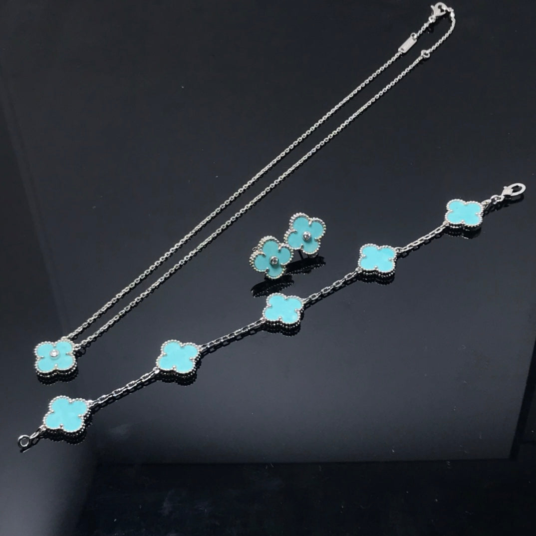 Mystic CLOVER 1 DIAMOND BLUE SKY SILVER EARRINGS