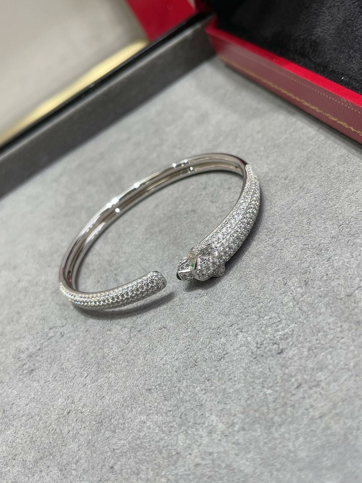 Mystic PANTHERE FULL DIAMOND OPEN BRACELET