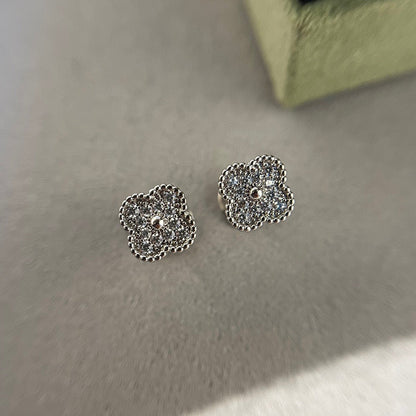 Mystic CLOVER MINI DIAMOND STUD EARRINGS